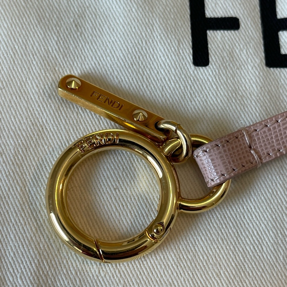 💁🏻‍♀️Fendi Pom Pom purse charm🍀💁🏻‍♀️ - Picture 6 of 7